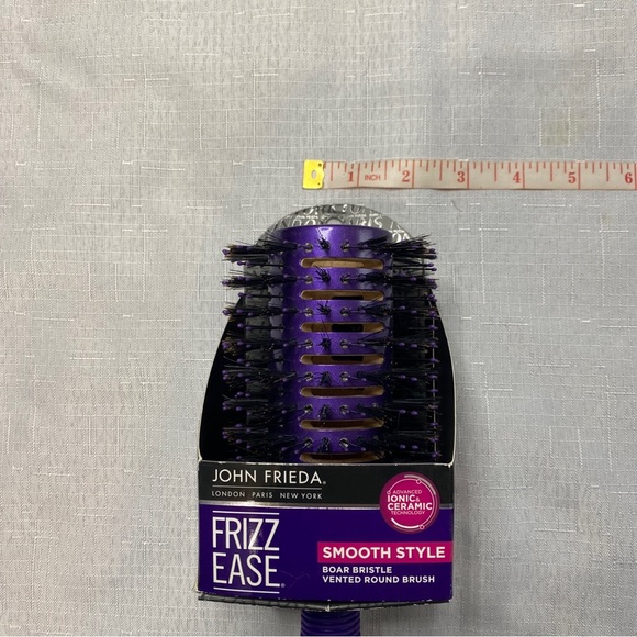John Frieda Smooth Style Boar Bristle Vented Round Brush ionic and ceramic - Picture 8 of 8